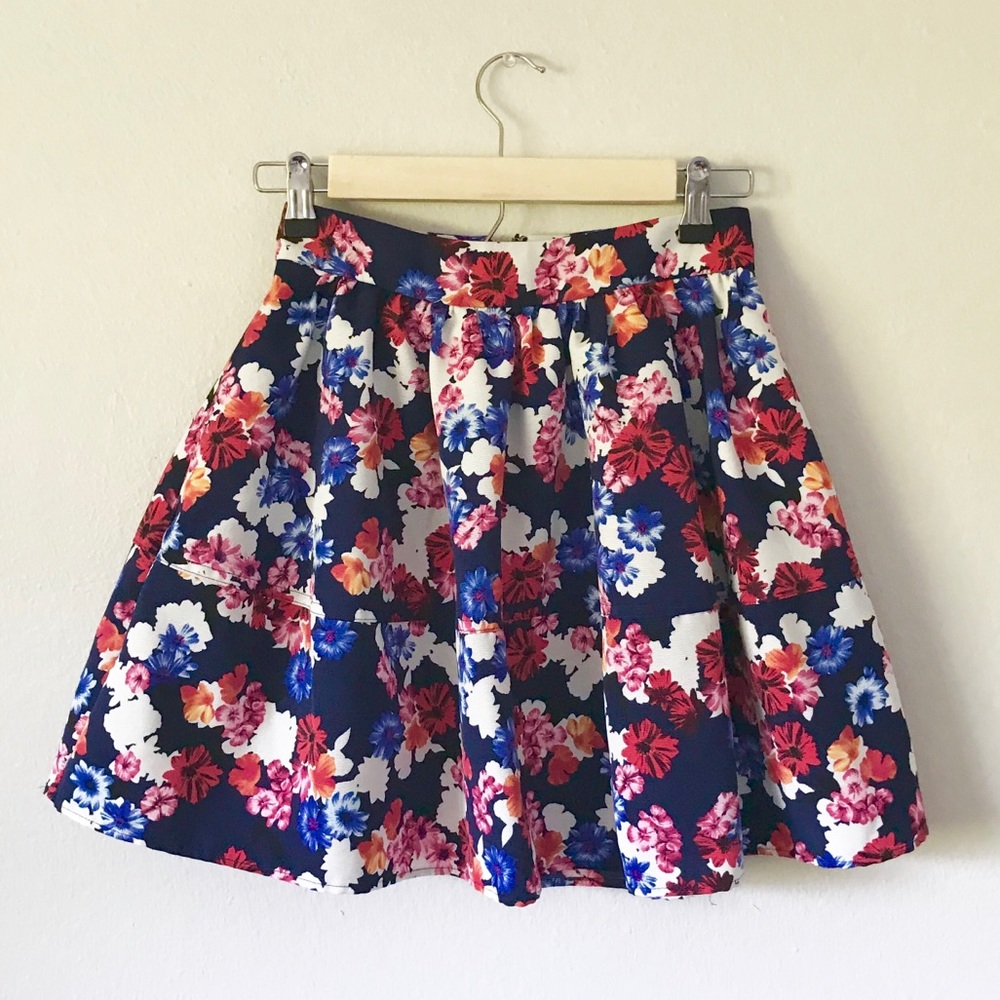 High waisted EXPRESS floral skirt
